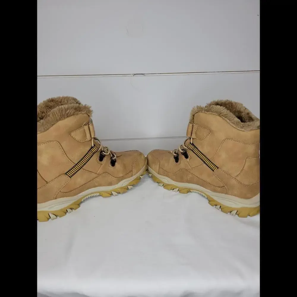 Kids snow boots (non branded) size 2